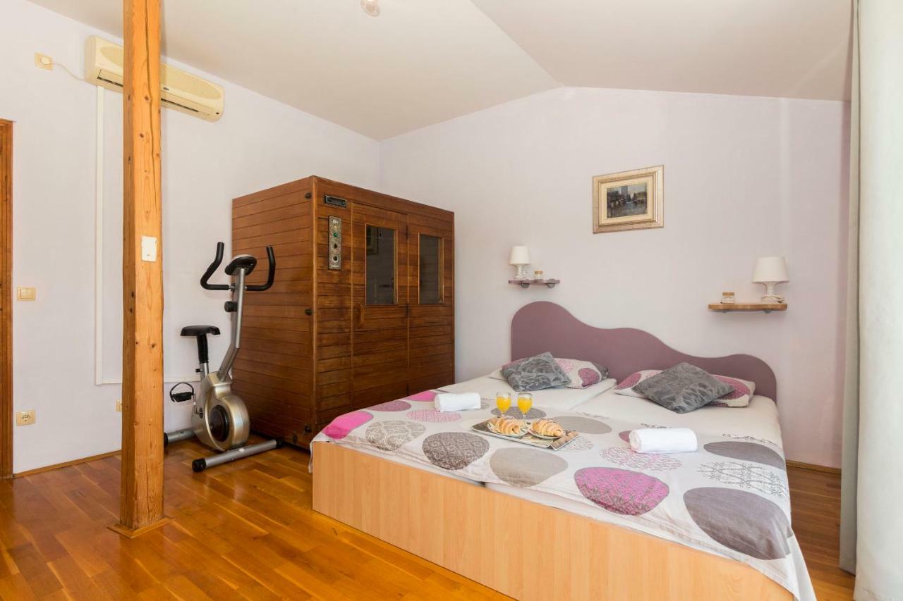 Apartments Palma เยลซา ภายนอก รูปภาพ